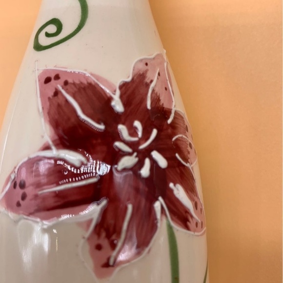 2 Hand painted bud vases with colorful flowers  7" - Picture 9 of 11